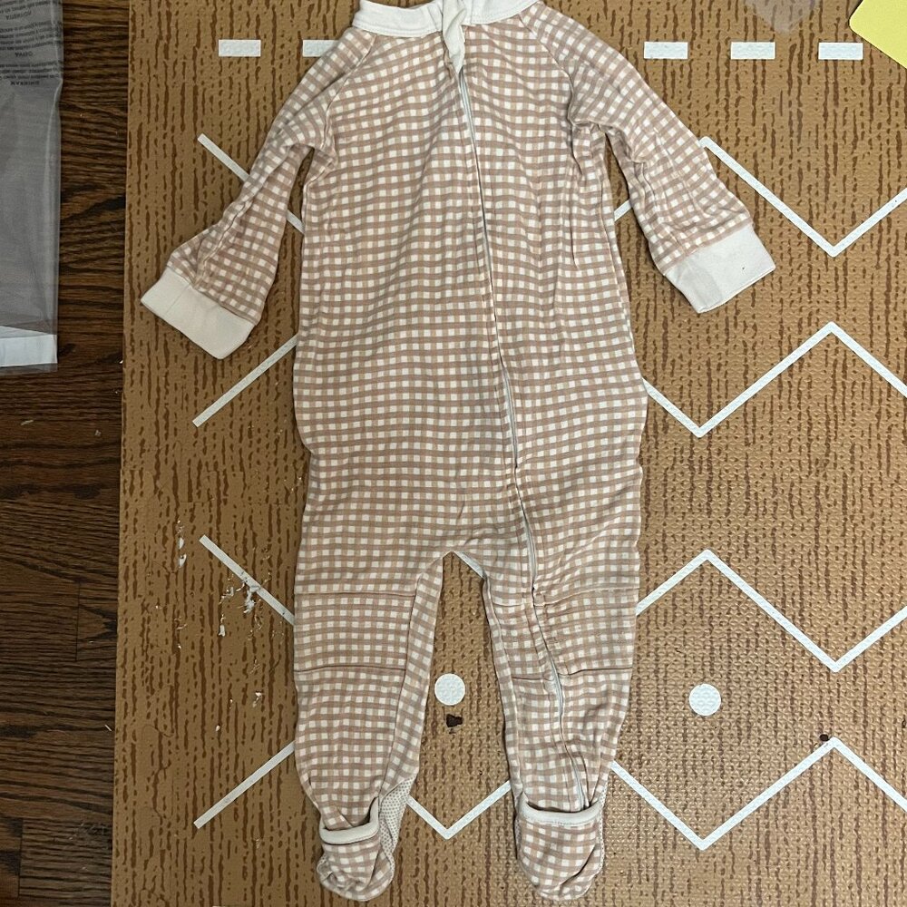 GUC Goumi Tan Check Sleepsuit (12-18 Mos)